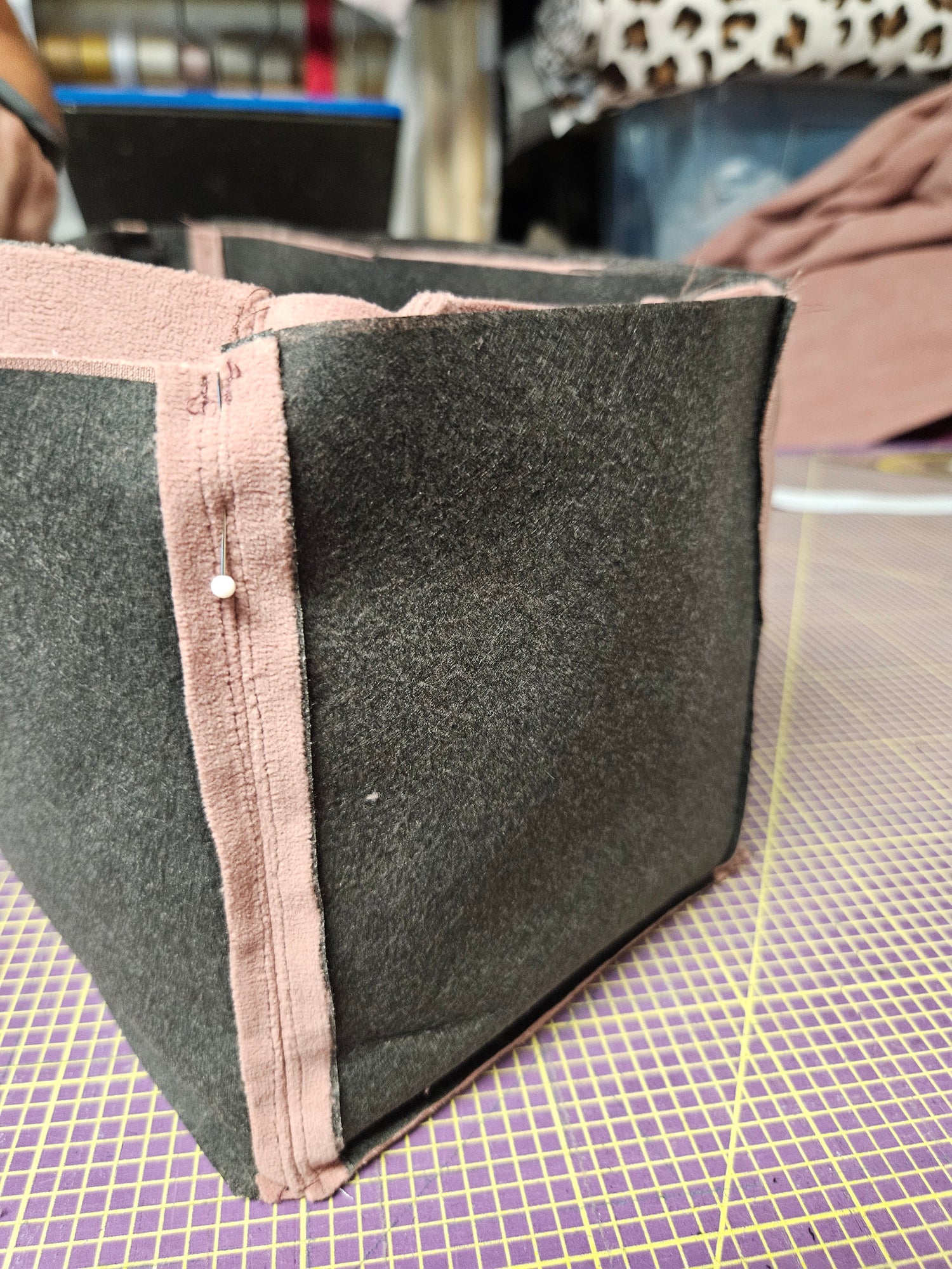 Herstellung Premium, handgenähter Handtaschenorganizer aus 4 Schichten